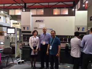 ايرل البطيخ الزبائن زيارة معرضنا